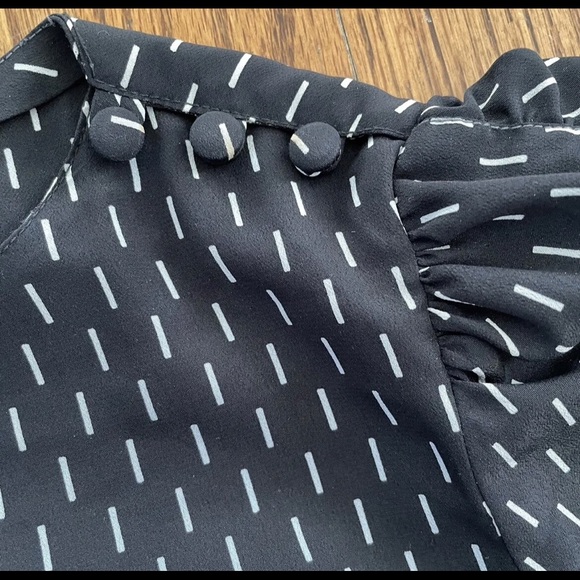 Jonathan Martin Vintage Black White Line Printed Ruched Puff 3/4 Sleeve Blouse - Picture 3 of 5